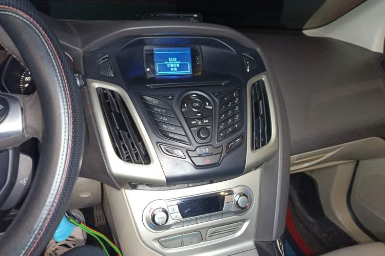 Used Ford Focus 2012 Hatchback 1.6L Manual Fashion Edition
