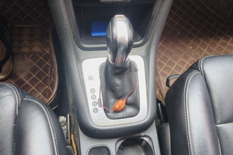 Used Volkswagen Sharan 2016 380TSI Comfort Edition 7-Seater Gear Lever