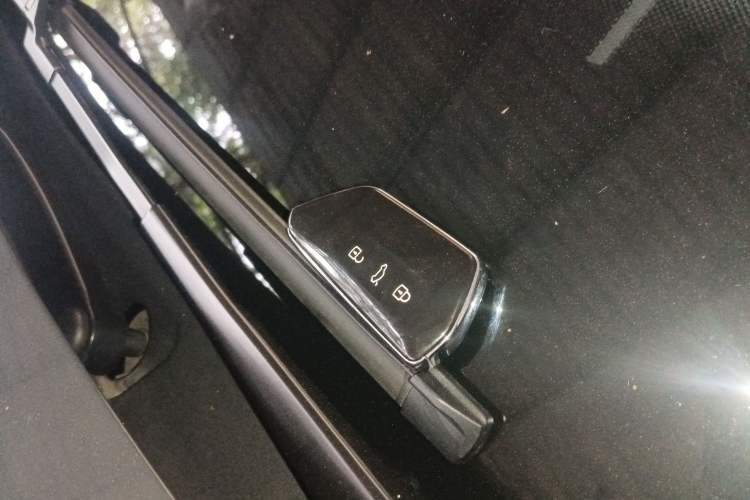 Used Volkswagen ID.UNYX 2024 Revised Pro Long-Range Version Interior 1