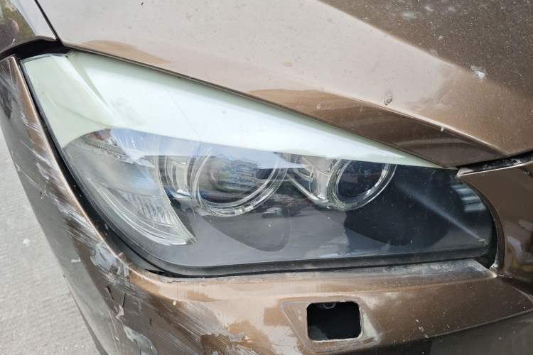 Used BMW X1 2010 sDrive18i Luxury Model Right Front Headlight