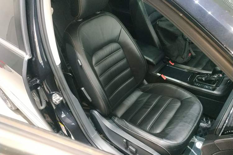 Used Volkswagen Passat 2017 330TSI DSG Luxury Edition
