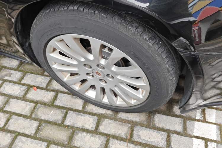 Used Cadillac CTS 2010 3.0 Elite Sport Edition Right Front Wheel Hub