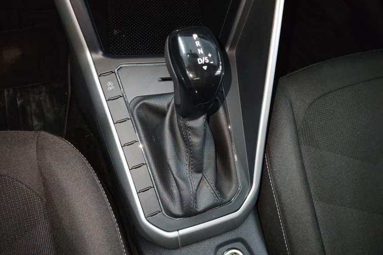 Used Volkswagen Polo 2021 Plus 1.5L Automatic Panoramic Enjoyment Edition Gear Lever