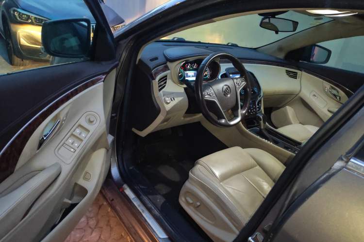 Used Buick LaCrosse 2013 2.4L SIDI Leading Comfort Version
