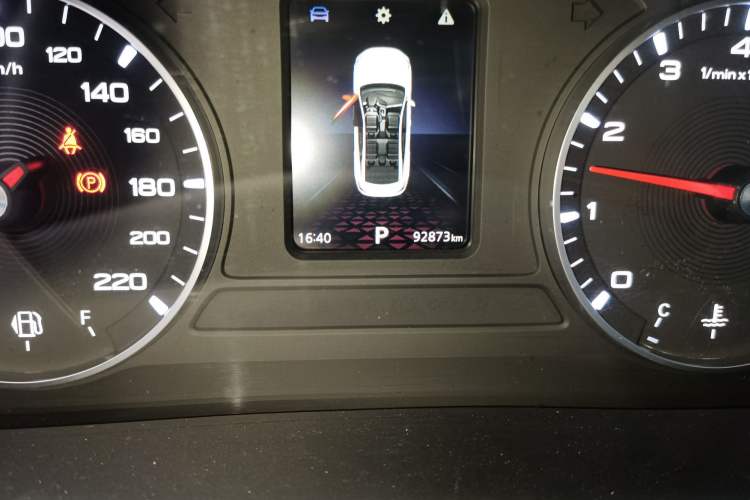 Used MG 5 2021 Revised Version 180 DVVT CVT Youth Luxury Edition Odometer Close Up