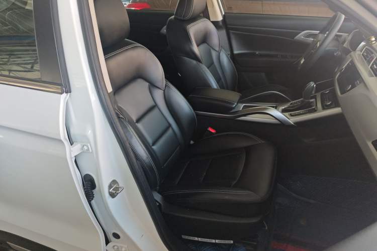 Used Geely Auto Emgrand X7 Sport 2016 1.8TD Automatic ZhiShang Model Right Front Seat