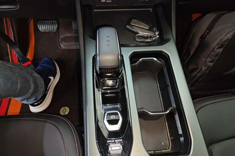 Used Geely Auto Haoyue L 2023 2.0T DCT Prestige Edition