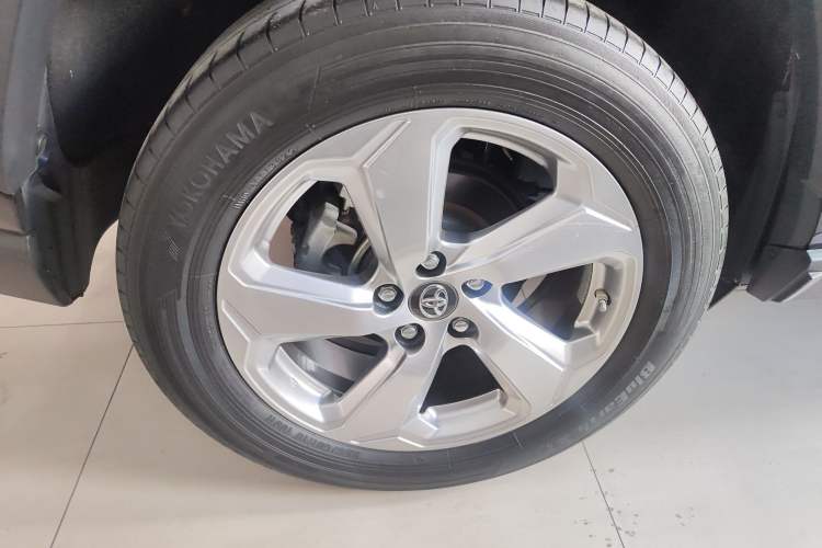 Used Toyota RAV4 2020 2.0L CVT Two-Wheel Drive Fashion PLUS Edition