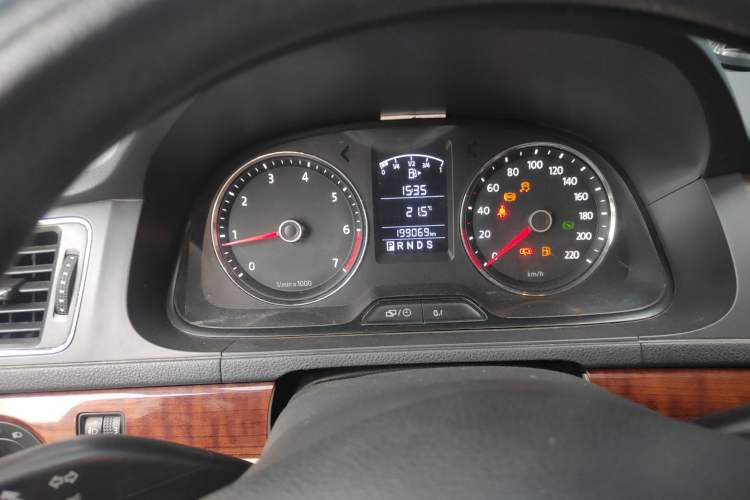 Used Volkswagen Lavida 2013 1.6L Automatic Comfort Edition
