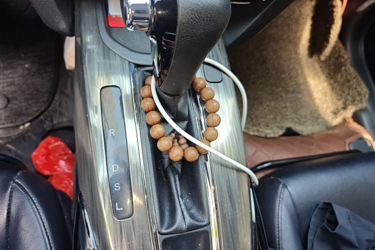 Used Honda XR-V 2017 1.5L LXi CVT Classic Edition Gear Lever