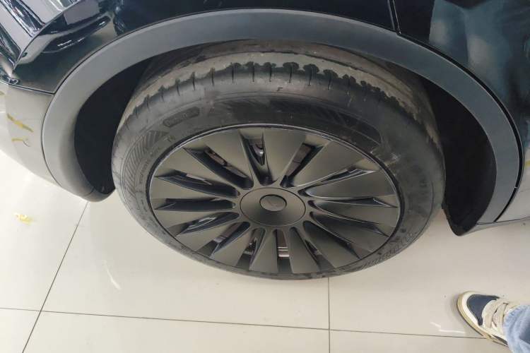 Used Tesla Model Y 2022 Revised Version Rear-Wheel Drive Right Rear Wheel Hub