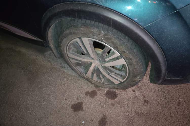 Used Peugeot 5008 2017 380THP 7-Seater Elite Edition Right Front Wheel Hub