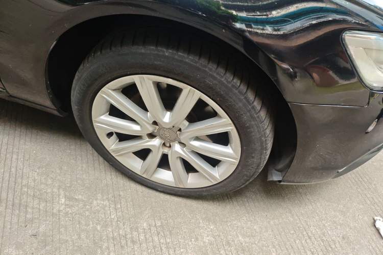 Used Audi A6L 2014 TFSI Standard Model Right Front Wheel Hub