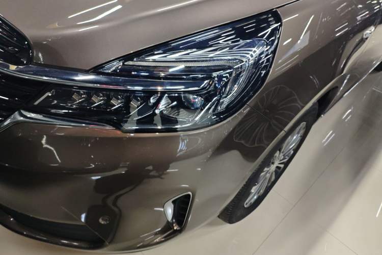 Used Buick GL8 2021 Land Cruiser Executive Class 652T Smart Luxury Model Left Front Headlight