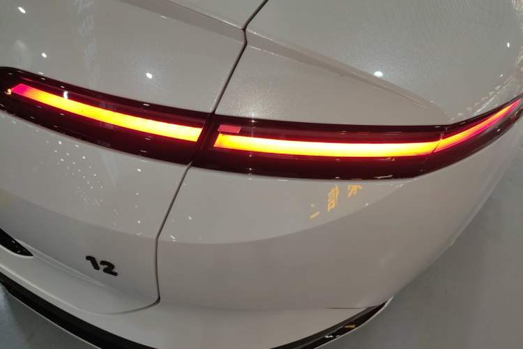 Used Avatr 12 2025 Max All-Electric Version Exterior 3