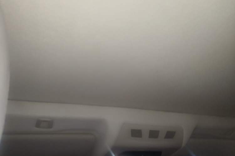 Used BMW 5 Series 2011 523Li Leading Model
