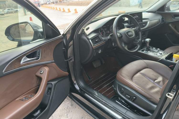 Used Audi A6L 2014 30 FSI Technology Model
