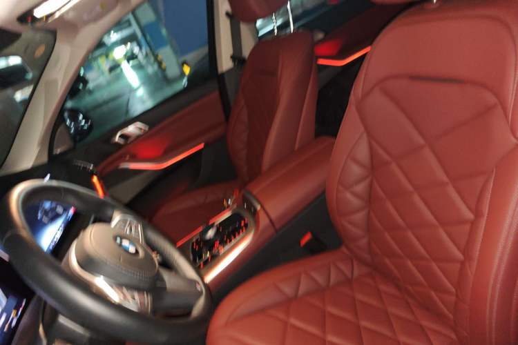 Used BMW X5 2023 xDrive 30Li Luxury M Sport Package Left Front Seat