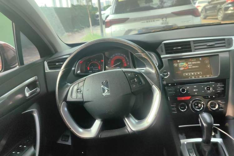 Used DS 6 2014 1.6T Luxury Edition THP160 Steering Wheel