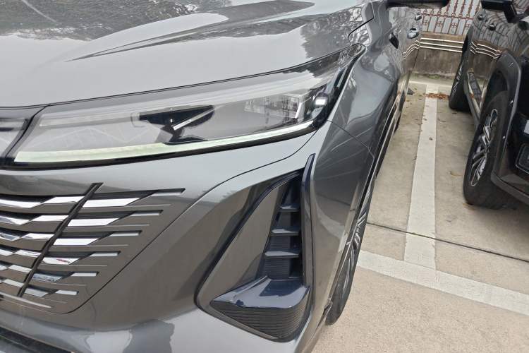 Used CHANGAN CS75 PLUS 2023 3rd Generation 1.5T Automatic Prestige Model
