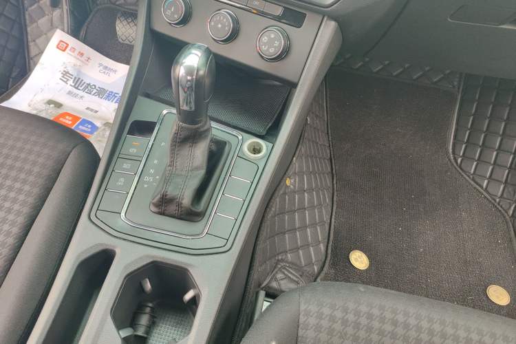 Used Volkswagen Bora 2020 1.5L Automatic Fashion Edition Gear Lever