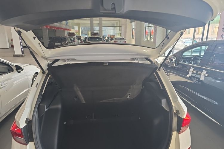 Used Skoda Kamiq 2020 1.5L Automatic Comfort Edition Trunk