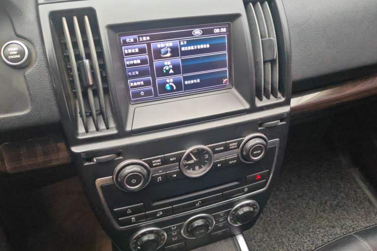 Used Land Rover Freelander 2 2013 2.2T SD4 SE Diesel Edition Audio And AC Panel