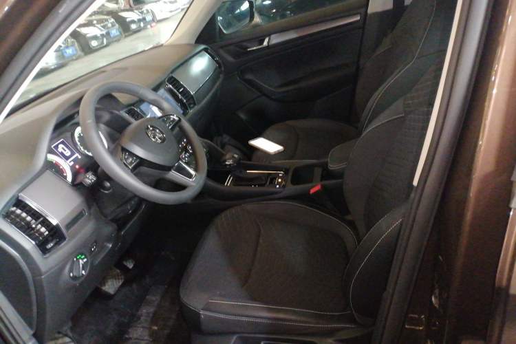 Used Skoda Kodiaq 2018 Facelifted TSI330 5-Seater Two-Wheel-Drive Comfort Edition
