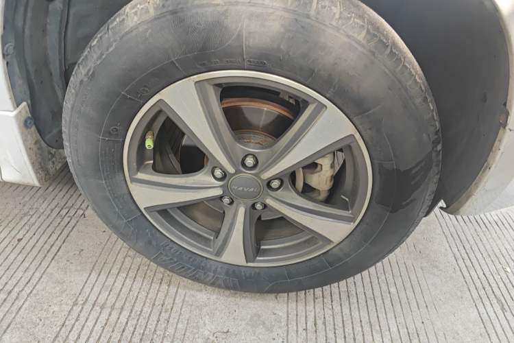 Used Haval H6 2015 Upgraded Model 1.5T Manual Two-Wheel Drive Elite Version