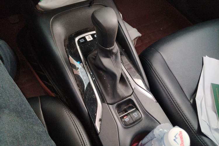 Used Toyota Corolla 2021 Dual-Motor 1.8L E-CVT Elite Edition
