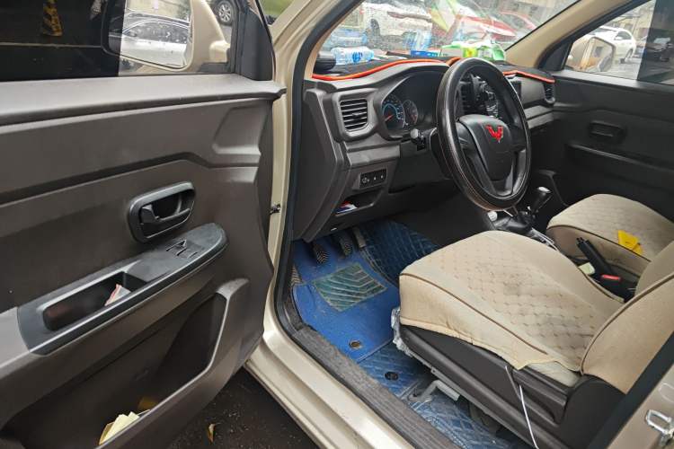 Used Wuling Hongguang V 2021 1.5L Refreshed Enjoyment Edition LAR
