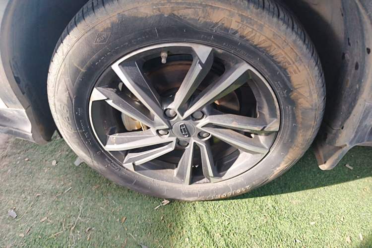 Used Geely Auto Coolray 2023 1.5T DCT Platinum Edition