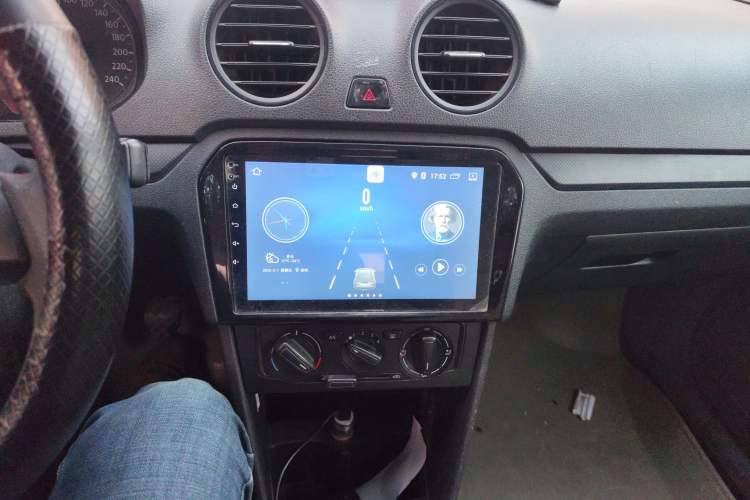 Used Volkswagen Jetta 2013 1.4L Manual Fashion Model Audio And AC Panel