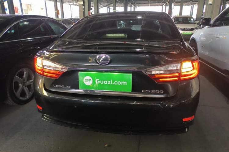 Used Lexus ES 2016 200 Midnight Special Limited Edition
