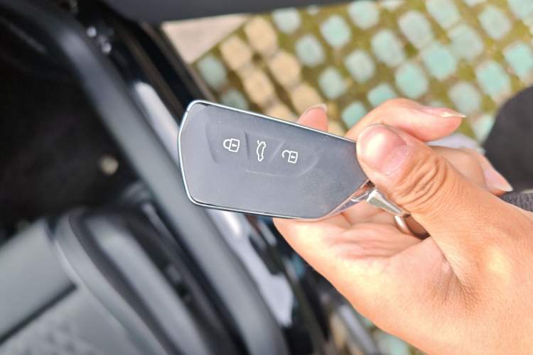 Used Volkswagen Magotan 2024 380TSI DSG Prestige Edition DaMai Package
