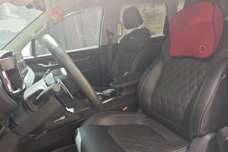 Used SAIC MAXUS D90 Pro 2021 2.0T Gasoline 4x4 Luxury Edition 7-Seater
