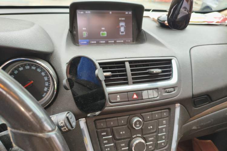 Used Buick Encore 2013 1.4T Automatic Two-Wheel Drive Leading Model Audio And AC Panel