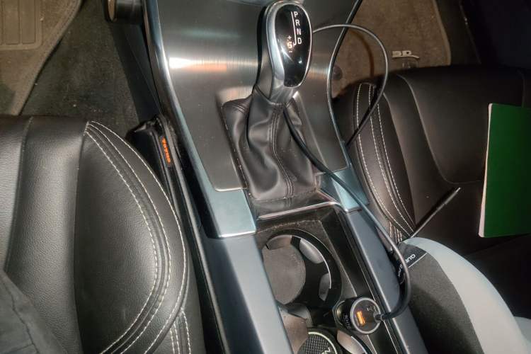 Used Volvo XC60 2015 T5 AWD Zhiyuan Edition Gear Lever