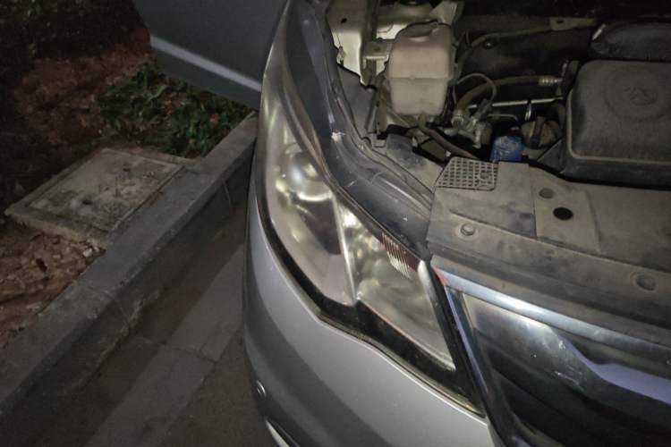 Used CHANGAN KAICHENG Oushang A600 2016 1.5L Manual Luxury 7-Seater Right Front Headlight