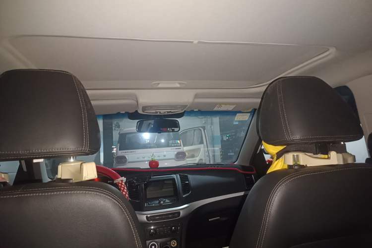 Used Geely Auto Vision 2017 1.5L Automatic Happiness Edition Headliner