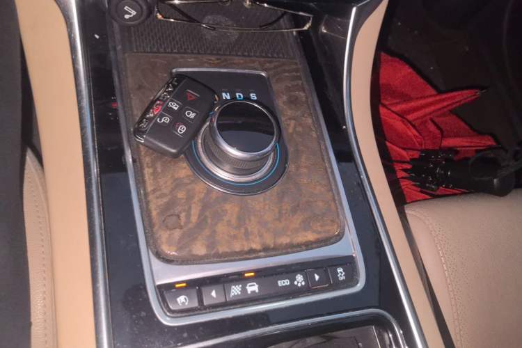 Used Jaguar XFL 2017 XFL 3.0 SC 340 PS Premium Edition