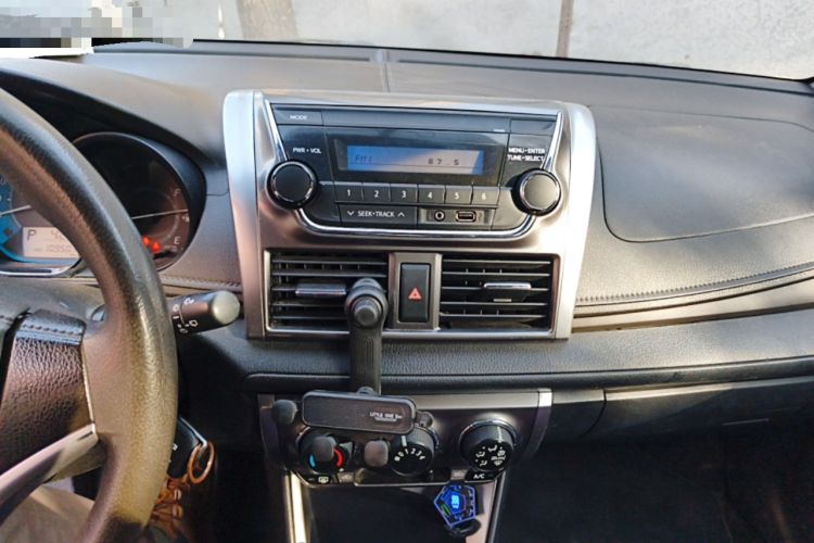 Used Toyota YARiS L Zhi Xuan 2015 1.5E Automatic Charm Edition
