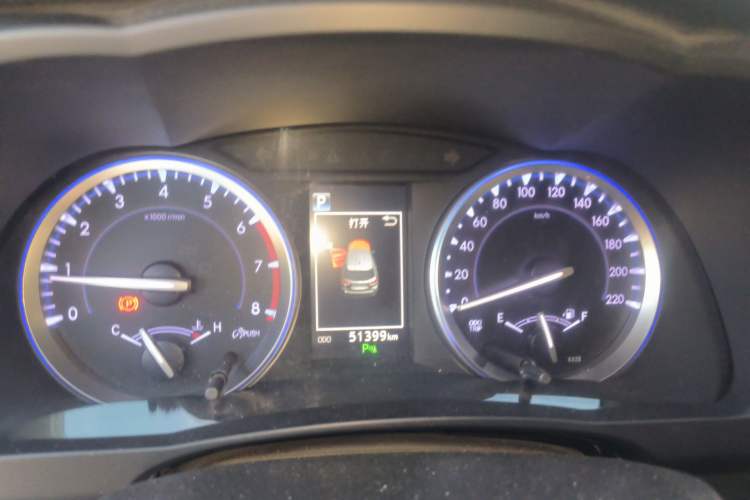 Used Toyota Highlander 2018 2.0T Four-Wheel Drive Luxury Version 7 Seats China VI Standard