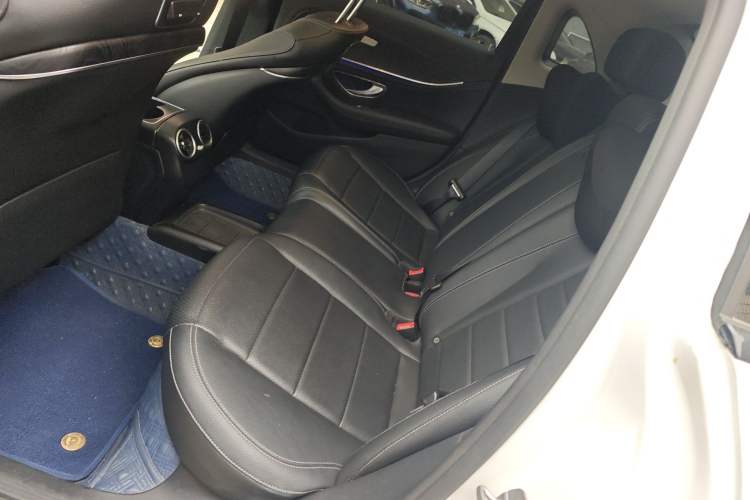 Used Mercedes-Benz E-Class 2017 E 300 L Sporty and Stylish Model
