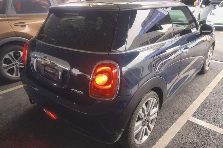 Used MINI MINI 2016 1.5T COOPER SEVEN
