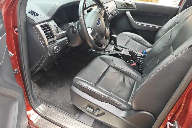 Used Ford Everest 2017 2.0T Gasoline Automatic 4x4 Luxury Edition 7 Seats
