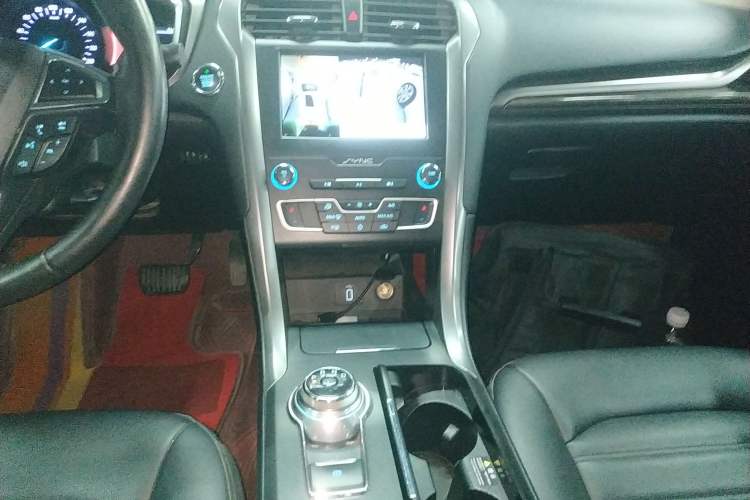 Used Ford Mondeo New Energy 2018 2.0 PHEV Smart-Controlled Fashion Edition China VI Standard Audio And AC Panel