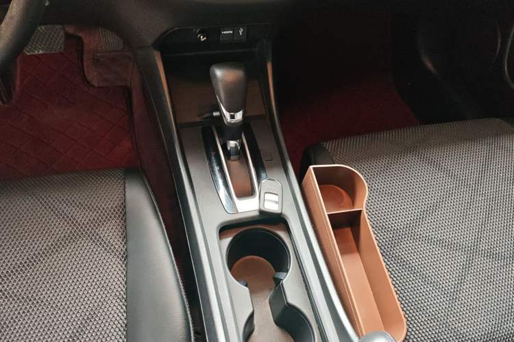 Used Honda Jade 2014 1.8L Automatic Comfort Elite Version 5 Seats
