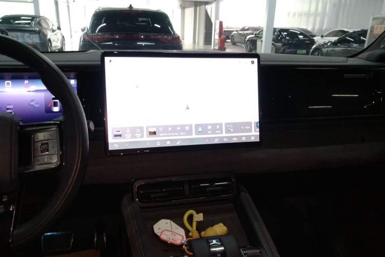 Used Formula Leopard 5 2023 Cloud Ride Flagship Edition Audio And AC Panel