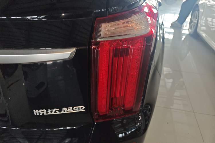 Used Kia Sportage R 2021 Ace 2.0L Splendid Edition Exterior 3